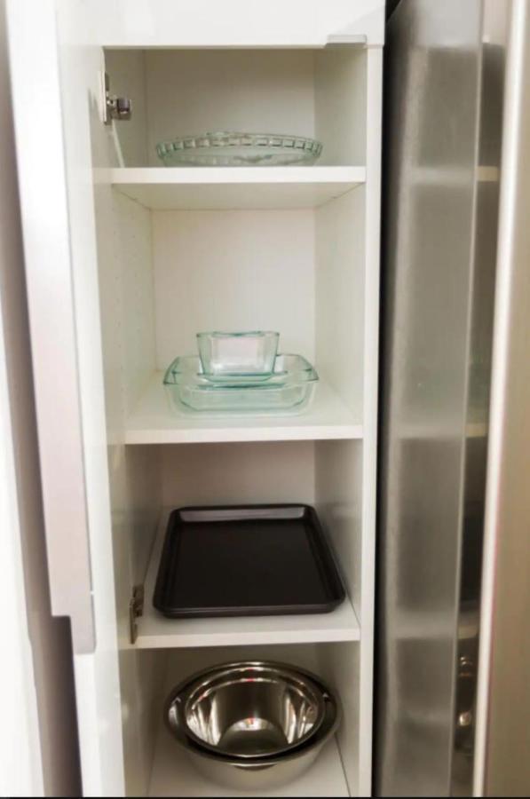 Modern Executive Suite I Complimentary Netflix & Parking! Edmonton Esterno foto